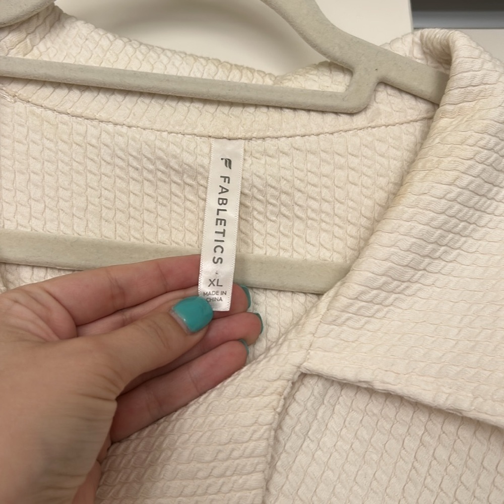 Fabletics Crinkle Knit Boxy Button Down Shirt Egr… - image 4